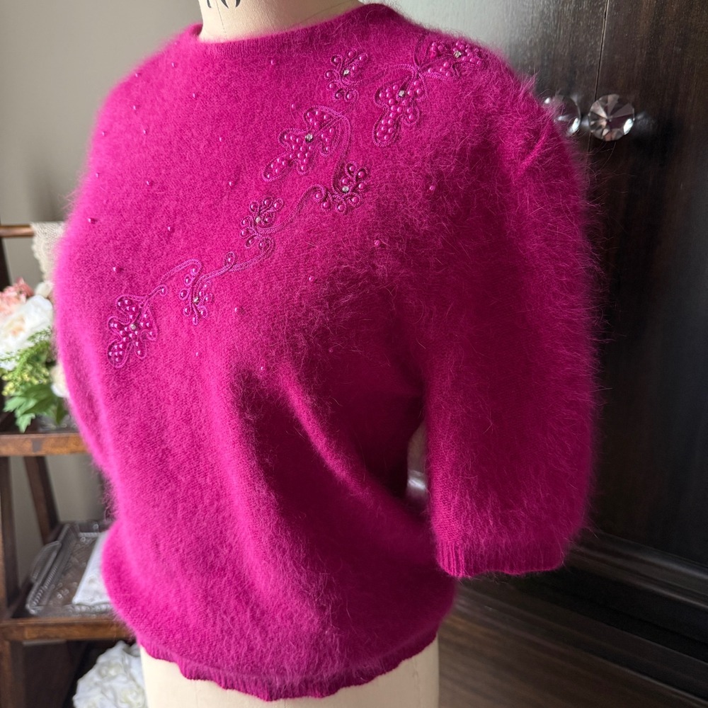 Vintage Angora Blend Sweater Beaded Floral Fuchsia Fuzzy 80s‎ M Grandmacore